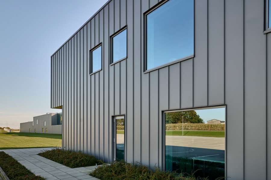 Steel-clad production powerhouse in Himmerland, Himmerlandskød, Nordre Ringvej 99, 9620 Aalestrup, Denmark